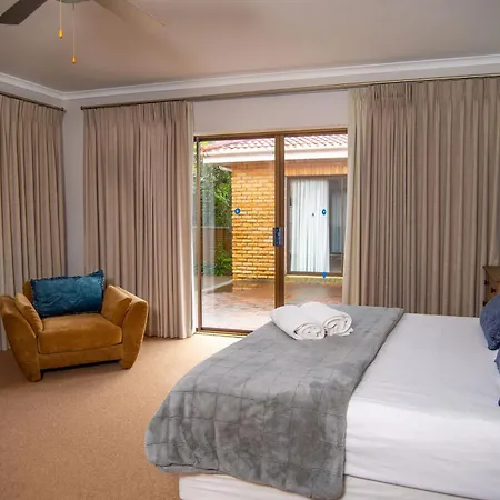 Great White Accommodation Kleinbaai Zimmer foto
