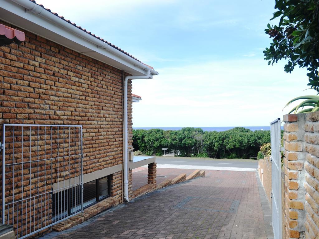 Great White Accommodation Kleinbaai