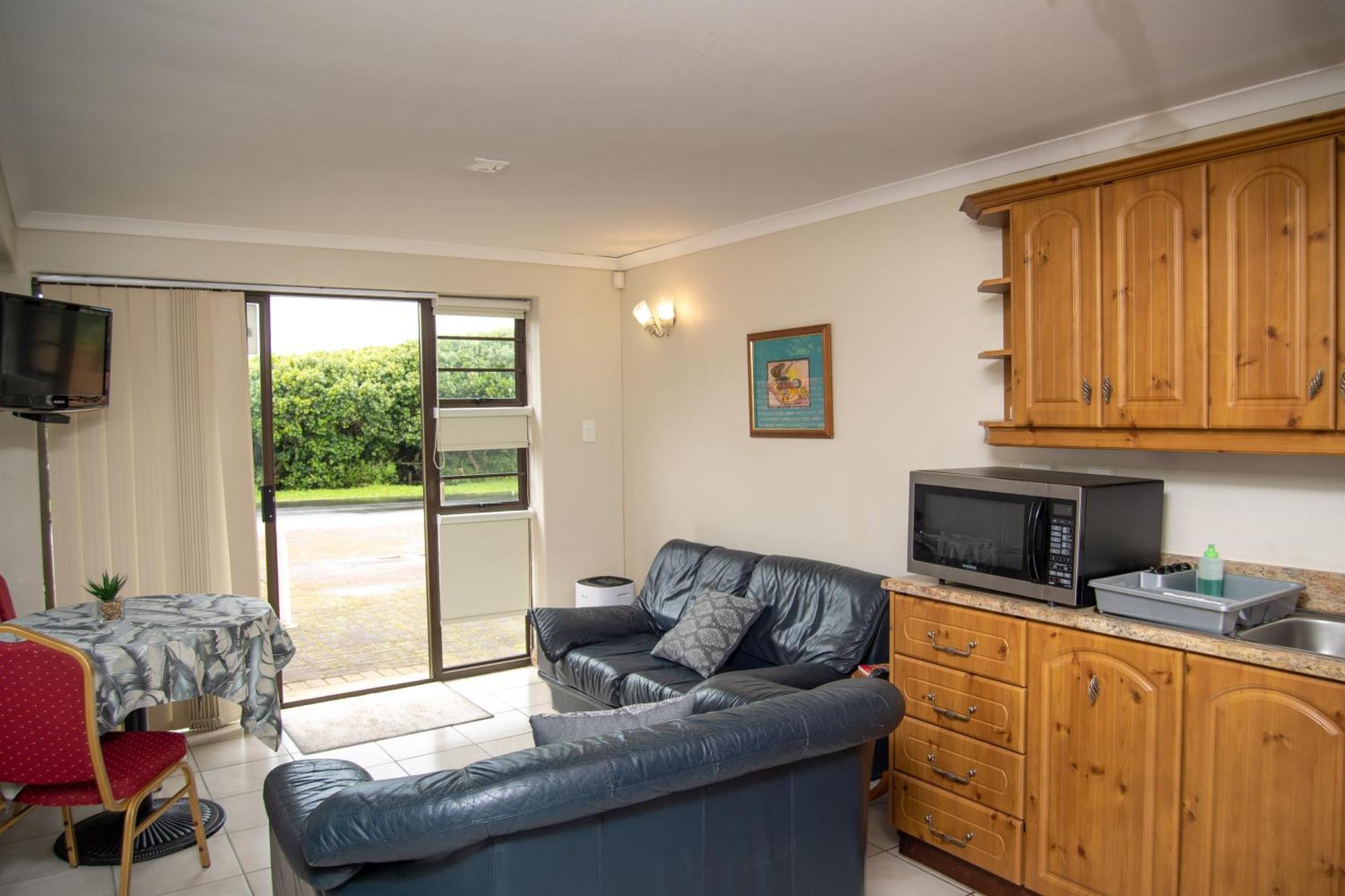 Great White Accommodation Apartment Kleinbaai