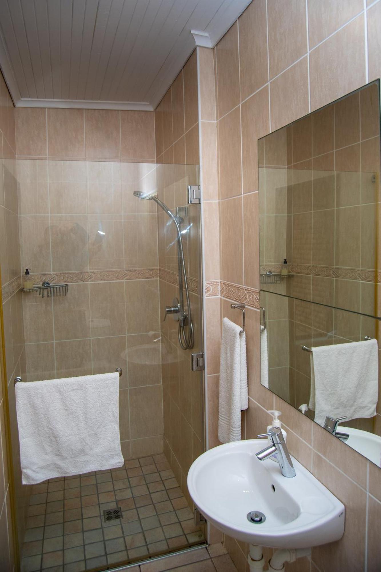 Great White Accommodation Apartment Kleinbaai