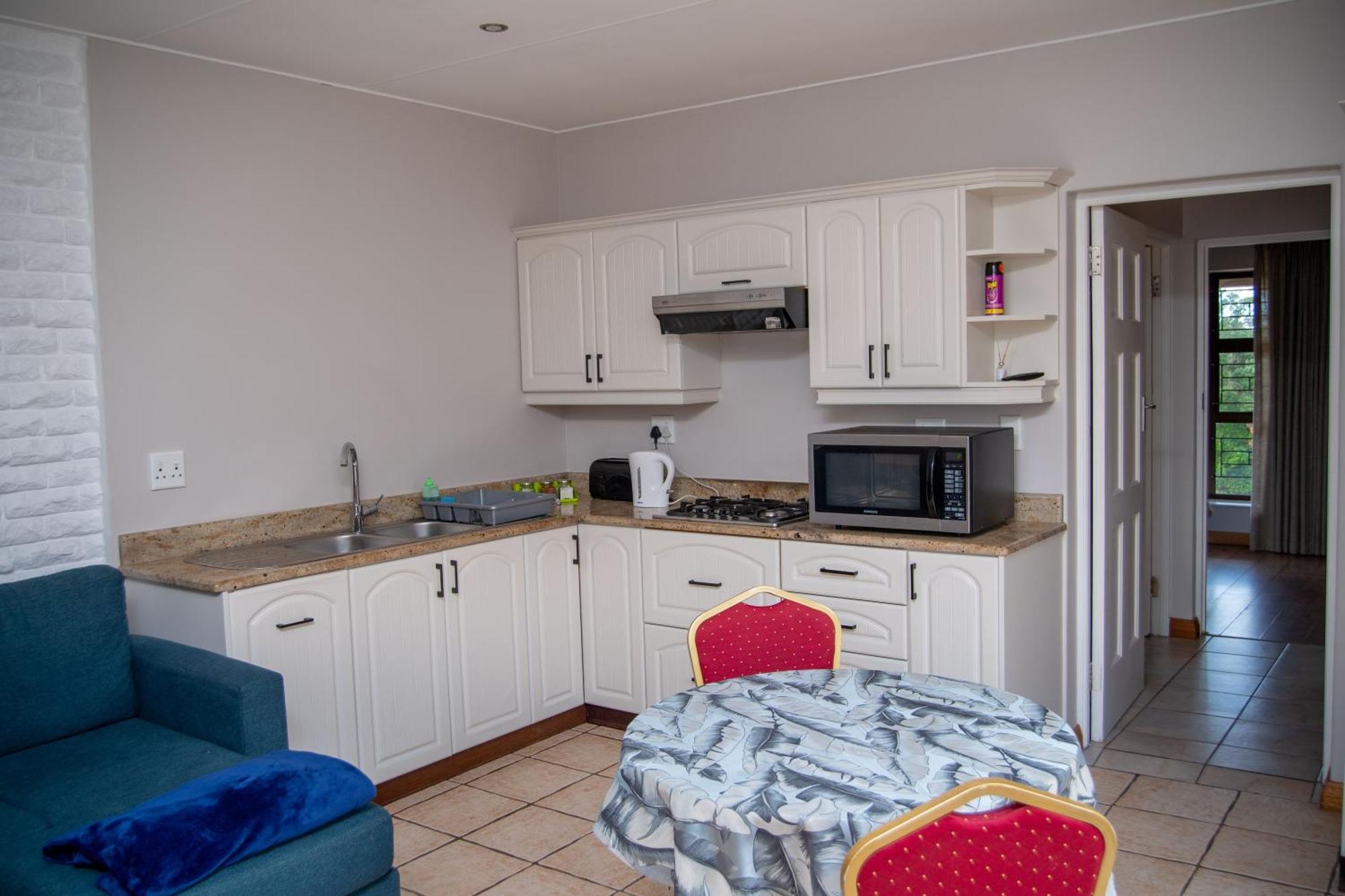 Great White Accommodation * Kleinbaai